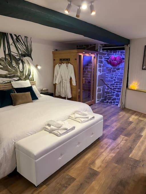 L'Etreinte, Gite De Charme Avec Jacuzzi Interieur Et Sauna Guéméné-sur-Scorff Dış mekan fotoğraf