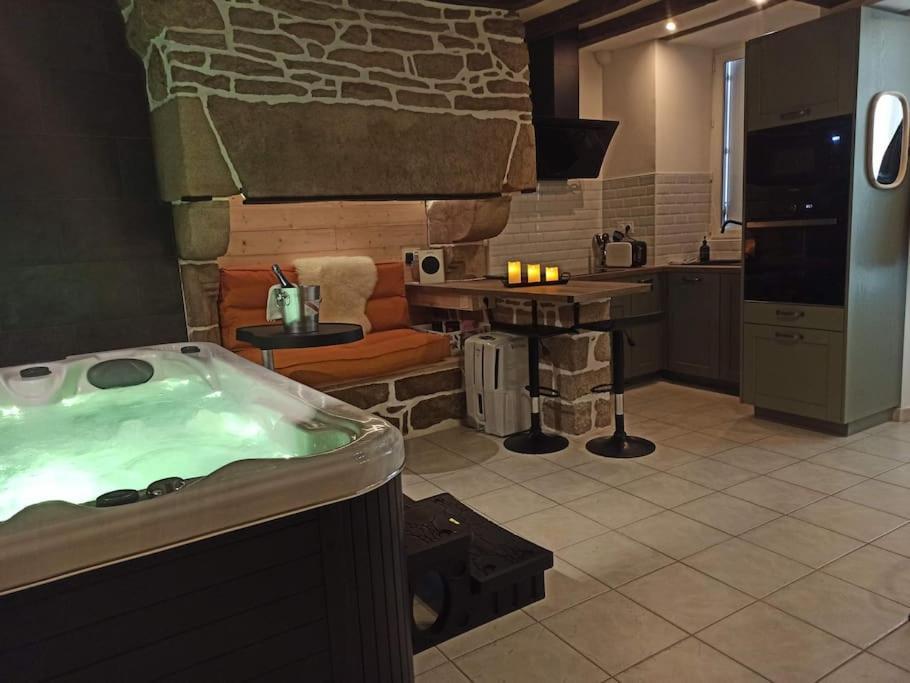 L'Etreinte, Gite De Charme Avec Jacuzzi Interieur Et Sauna Guéméné-sur-Scorff Dış mekan fotoğraf